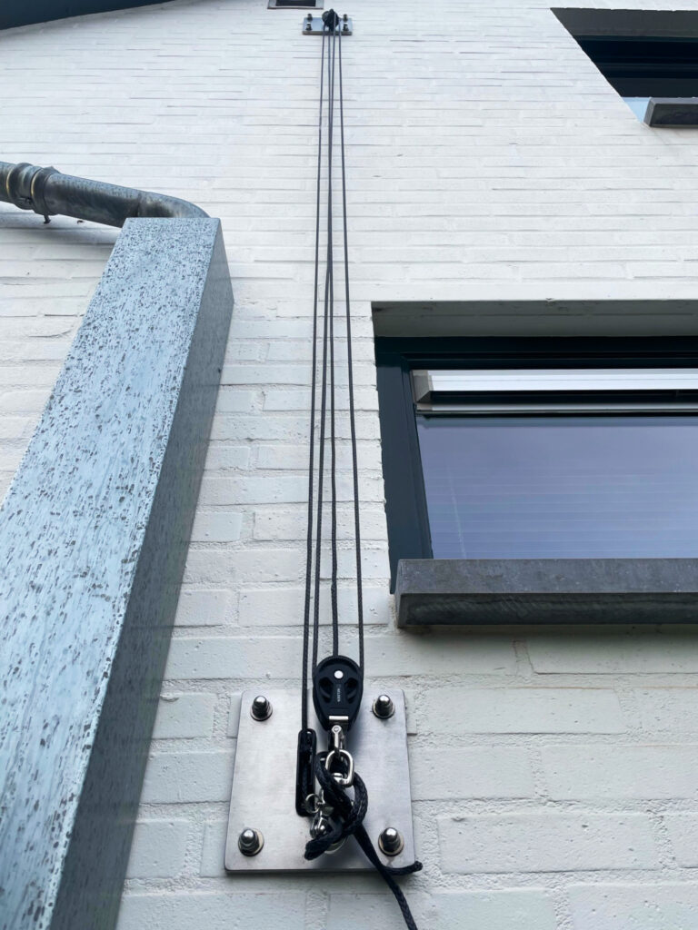 hijspunt_materiaal_manta_roofs - Manta Roofs hijspunt-hoogwaardig-materiaal-zeiloverkappinng