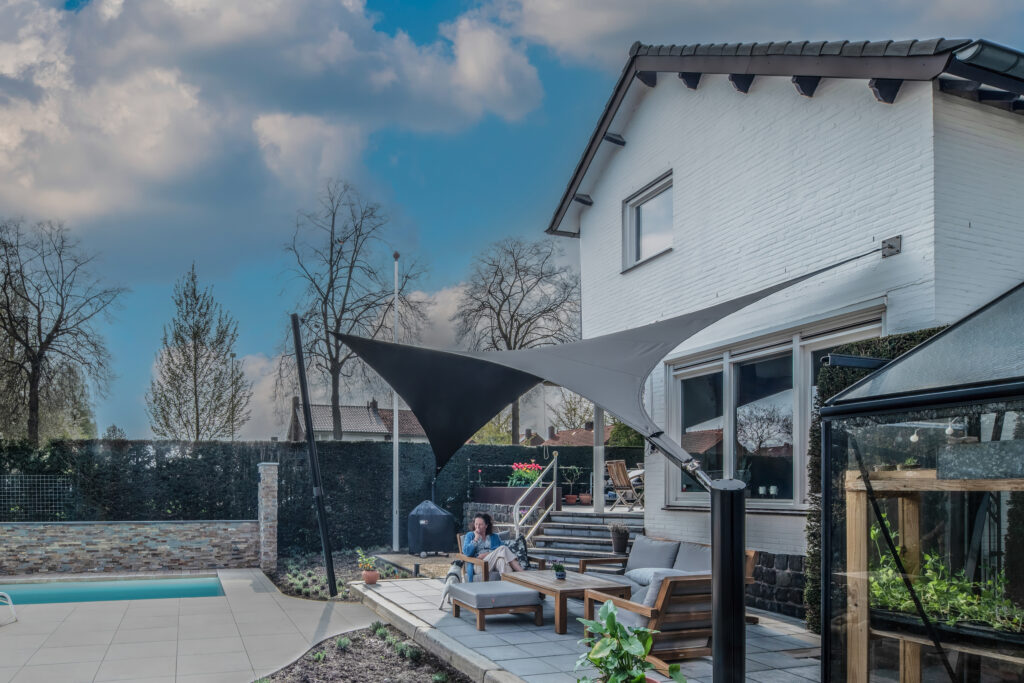 Zeildoek-op-maat-overkapping-waterdicht-stormvast - Manta Roofs Zeildoek-op-maat-overkapping-waterdicht-stormvast