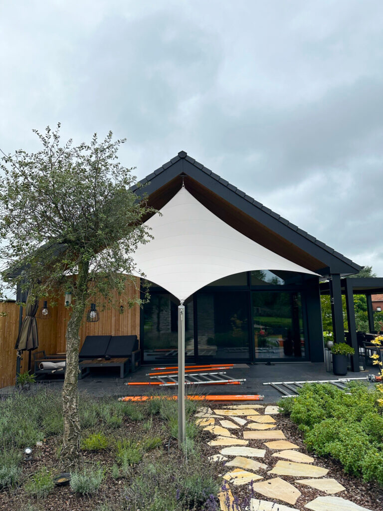 Loft-zonnescherm-loftwoning-terras - Manta Roofs