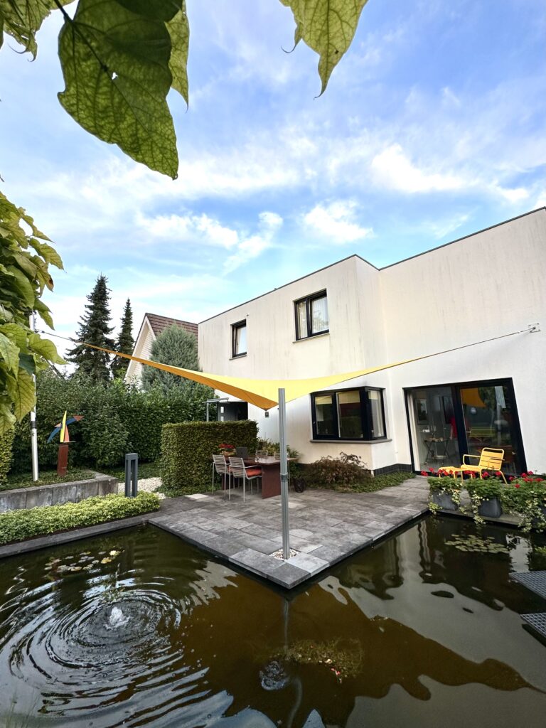 Zonnedoek-maatwerk-geel-zomer - Manta Roofs Zonnedoek-maatwerk-geel-zomer