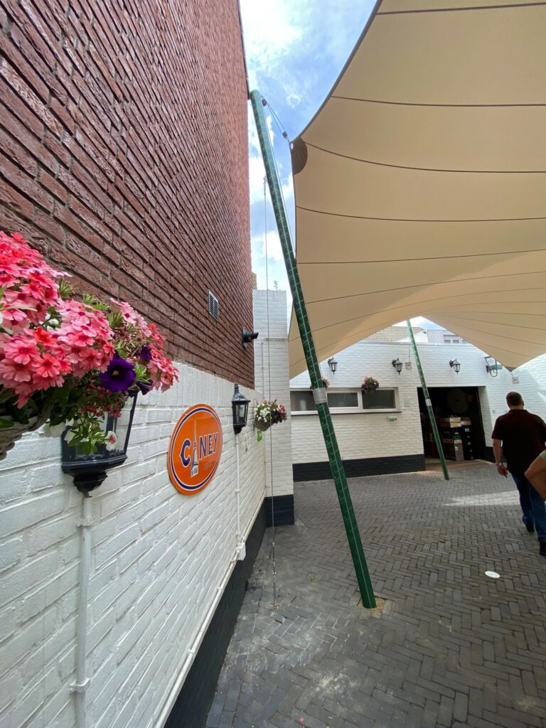 Is-een-horeca-overkapping-vergunningsvrij-te-plaatsen - Manta Roofs Is-een-horeca-overkapping-vergunningsvrij-te-plaatsen