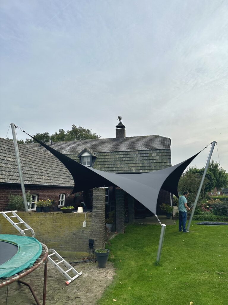 Schaduwdoek-overkapping-op-maat-gemaakt - Manta Roofs Schaduwdoek-overkapping-op-maat-gemaakt