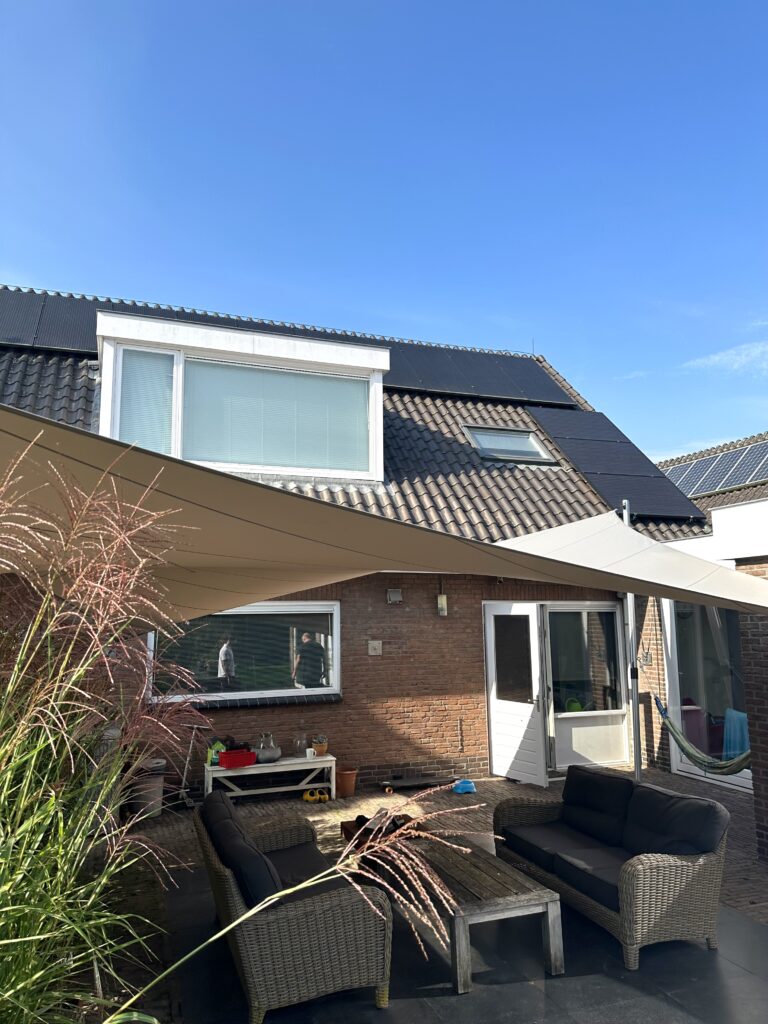 Spanzeil-op-maat-verwijderbaar-stormvast-waterdicht - Manta Roofs Spanzeil-op-maat-verwijderbaar-stormvast-waterdicht