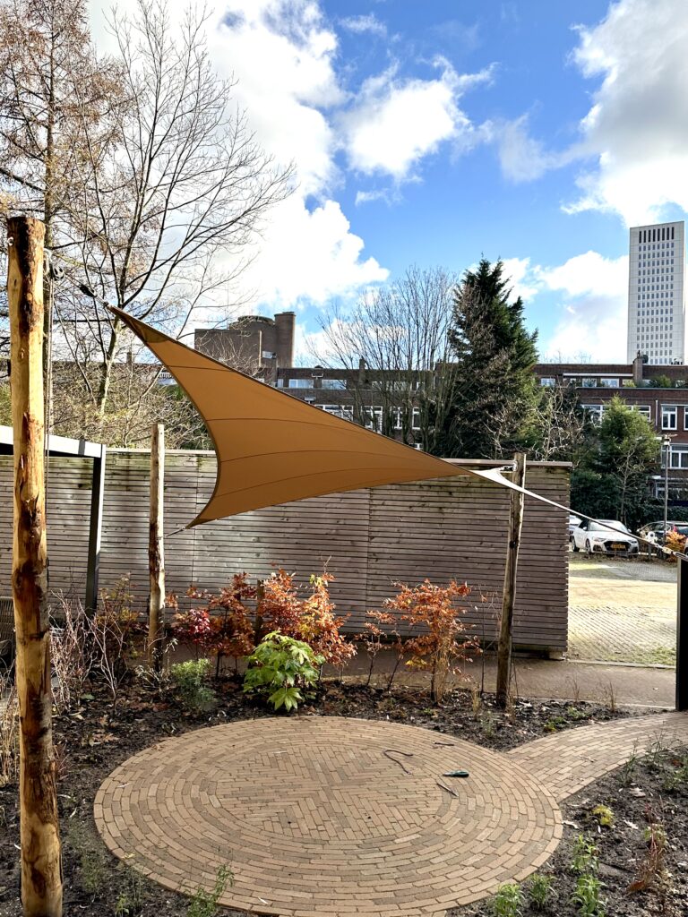 Zonnedoek-laten-plaatsen-zuid-holland-op-maat