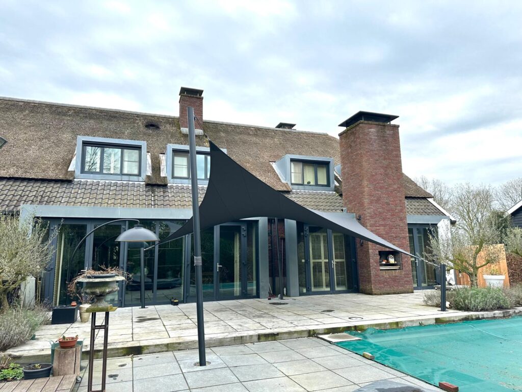 Luxe-design-schaduwdoek-op-maat