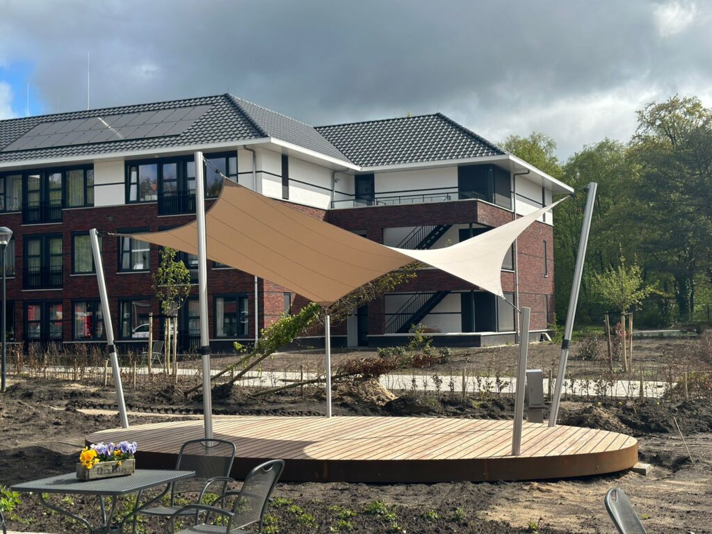 Podium-zeildoek-overkapping-stormvast-maatwerk - Manta Roofs Podium-zeildoek-overkapping-stormvast-maatwerk