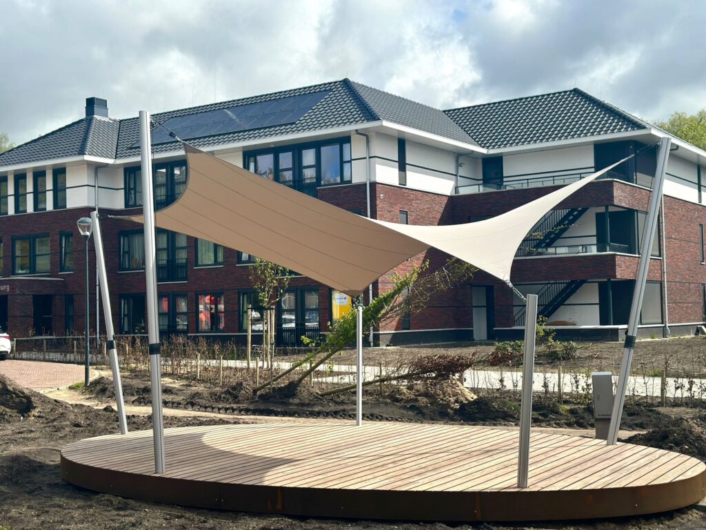 Verwijderbare-podium-overkapping-op-maat - Manta Roofs Verwijderbare-podium-overkapping-op-maat