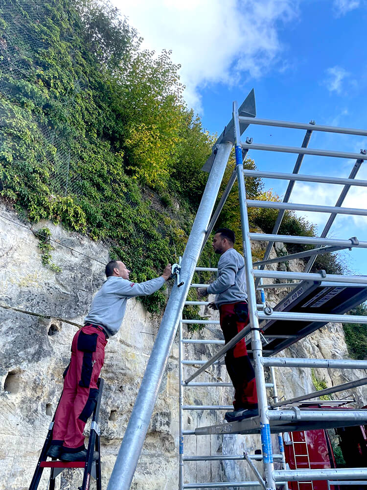 Berg-Terblijt-La-Caverne-Zeildoek-grot-valkenburg-entree-overkapping--zeildoek-vergunnings_19 - Manta Roofs