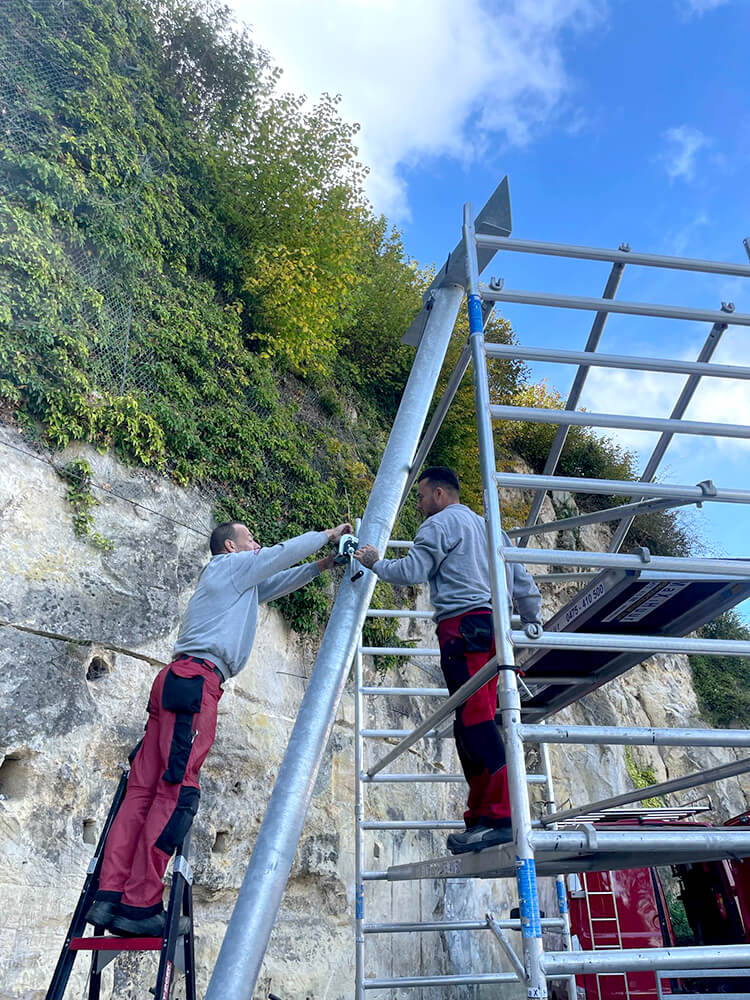 Berg-Terblijt-La-Caverne-Zeildoek-grot-valkenburg-entree-overkapping--zeildoek-vergunnings_28 - Manta Roofs