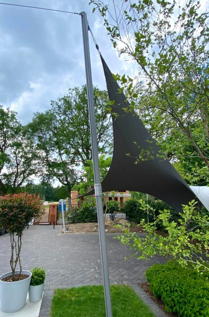 Lanaken-Carport-Zeil-carpoort-oprit-overkapping-zonder-vergunning-manta-roofs-stormvast-waterdicht-01 - Manta Roofs