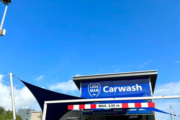 Lelystad-overkapping-Carport-van-Zeil-Loogman-Carwash-Carpoort-doek-zeil-op-maat-manta-roofs-33 - Manta Roofs