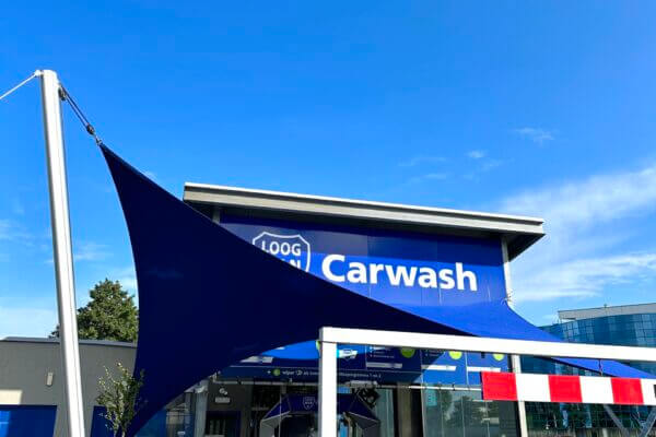 Lelystad-overkapping-Carport-van-Zeil-Loogman-Carwash-Carpoort-doek-zeil-op-maat-manta-roofs-45 - Manta Roofs