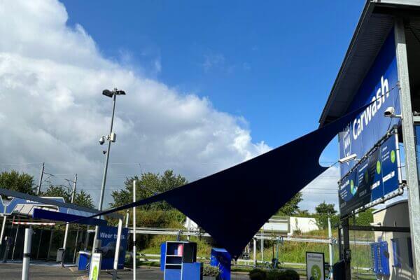 Lelystad-overkapping-Carport-van-Zeil-Loogman-Carwash-Carpoort-doek-zeil-op-maat-manta-roofs-61 - Manta Roofs