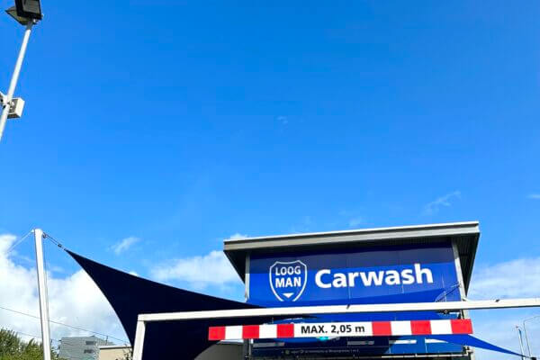 Lelystad-overkapping-Carport-van-Zeil-Loogman-Carwash-Carpoort-doek-zeil-op-maat-manta-roofs-62 - Manta Roofs
