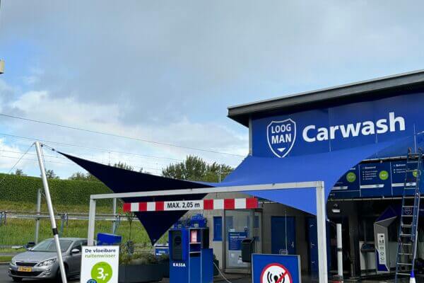 Lelystad-overkapping-Carport-van-Zeil-Loogman-Carwash-Carpoort-doek-zeil-op-maat-manta-roofs-68 - Manta Roofs