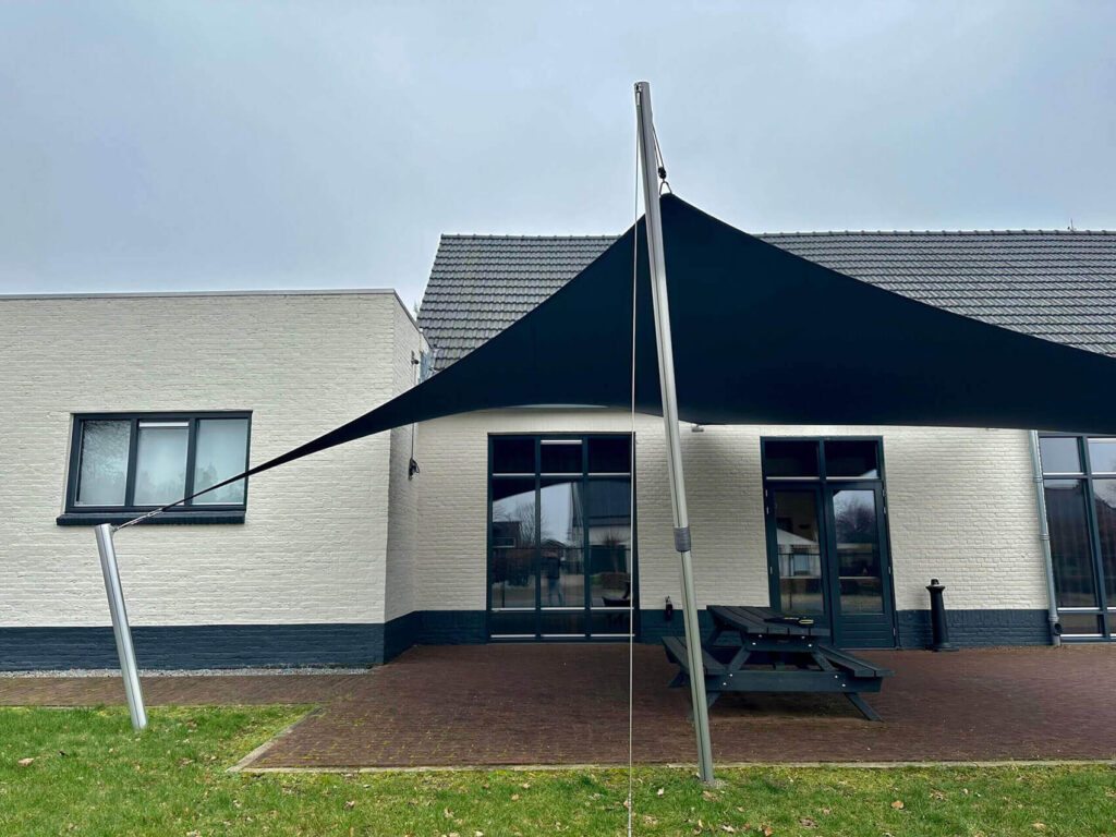 Maria-Hoop-Dorpshuis-terras-Overkapping-manta-roofs-Stichting-de-Annendaal-Buurthuis-overkapping-zeildoek_017 - Manta Roofs