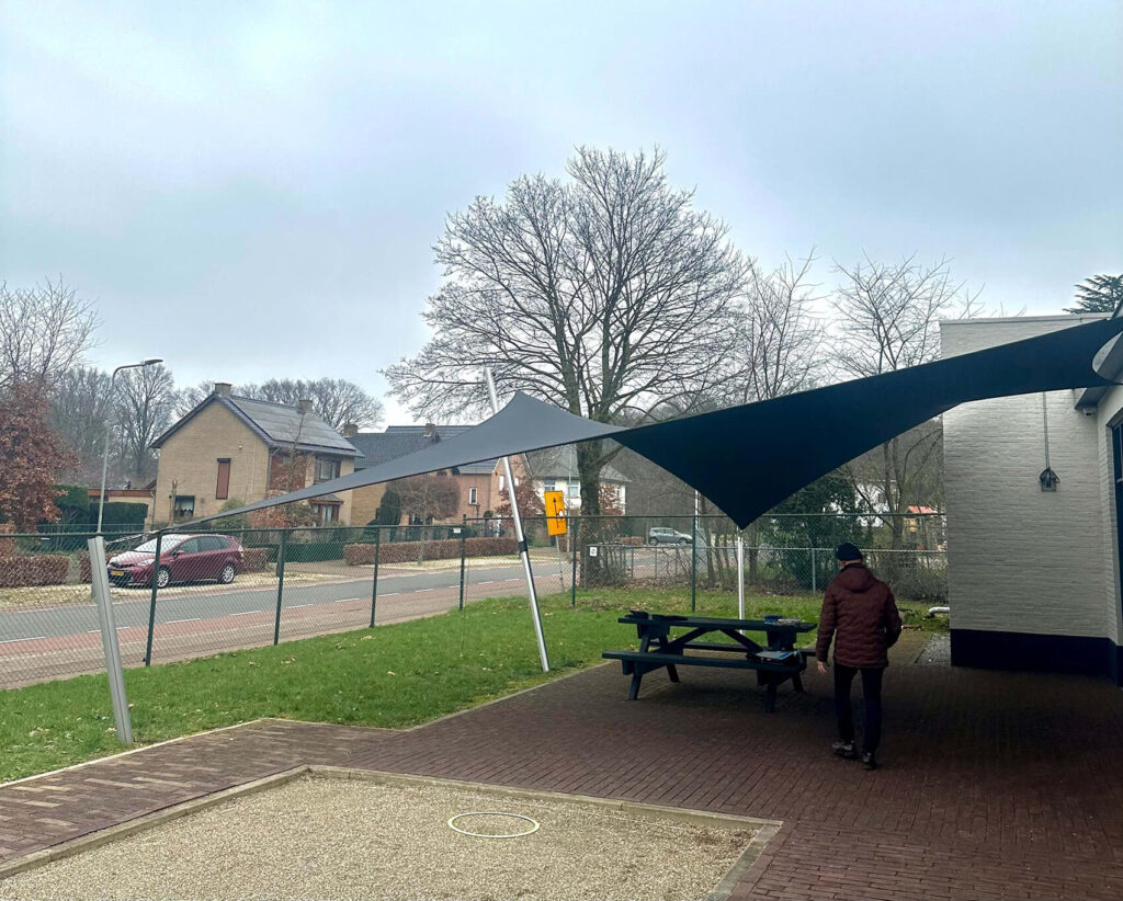 Maria-Hoop-Dorpshuis-terras-Overkapping-manta-roofs-Stichting-de-Annendaal-Buurthuis-overkapping-zeildoek_036 - Manta Roofs