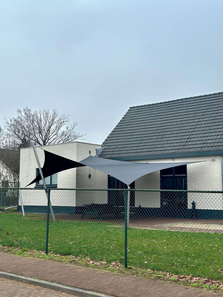 Maria-Hoop-Dorpshuis-terras-Overkapping-manta-roofs-Stichting-de-Annendaal-Buurthuis-overkapping-zeildoek_039 - Manta Roofs