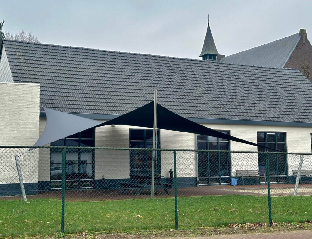 Maria-Hoop-Dorpshuis-terras-Overkapping-manta-roofs-Stichting-de-Annendaal-Buurthuis-overkapping-zeildoek_046 - Manta Roofs