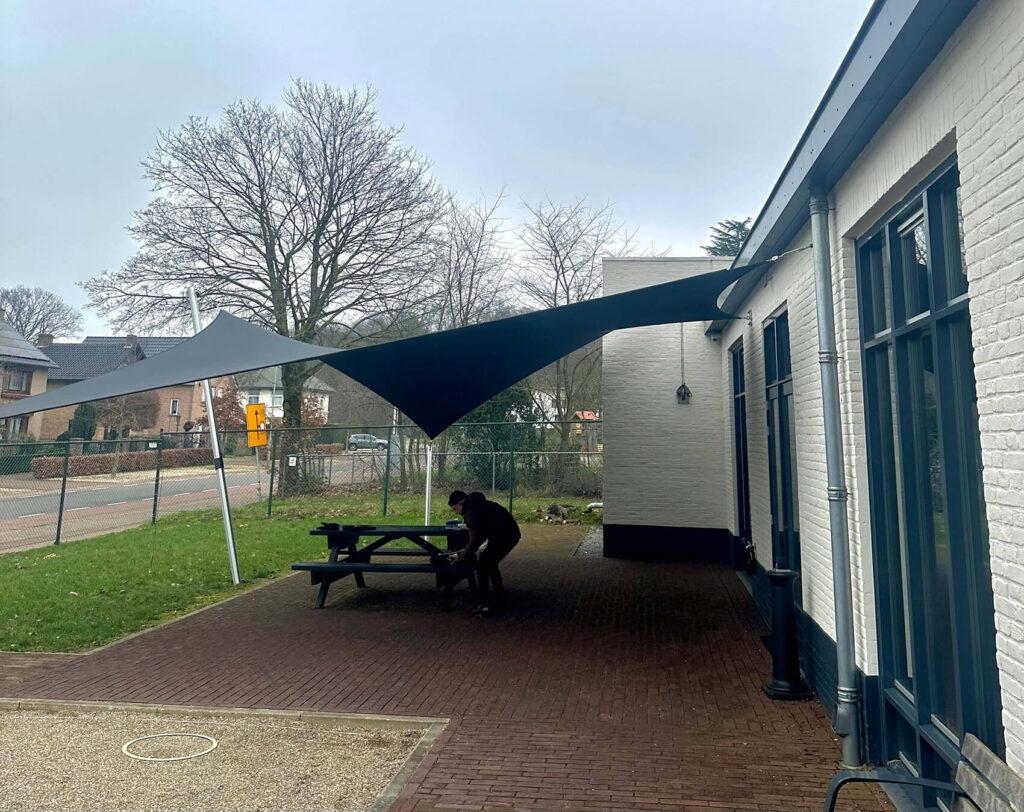 Maria-Hoop-Dorpshuis-terras-Overkapping-manta-roofs-Stichting-de-Annendaal-Buurthuis-overkapping-zeildoek_047 - Manta Roofs