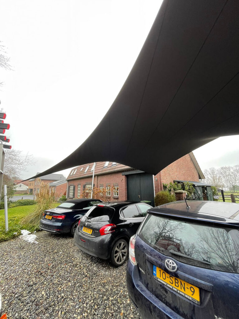 carport-carpoort-zeil-doek-verwijderbaar-stormvast-vergunningsvrij-autozeil-maria-hoop-001 - Manta Roofs