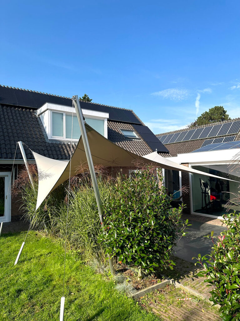 Utrecht-spanzeil-op-maat-stormvast-aan-huis-maatwerk-waterdicht-lichtdoorlatend-luxe-06 - Manta Roofs
