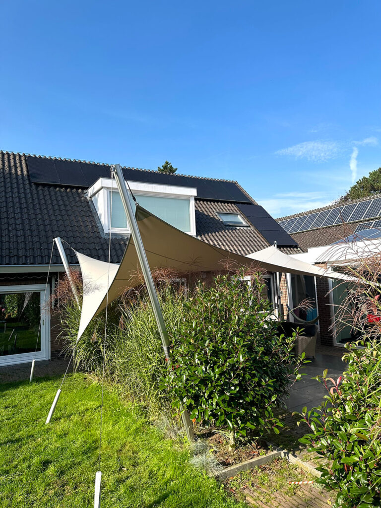 Utrecht-spanzeil-op-maat-stormvast-aan-huis-maatwerk-waterdicht-lichtdoorlatend-luxe-31 - Manta Roofs